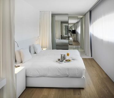 Renaissance Barcelona Fira Hotel - Marriott Lifestyle Hotel 4* Sup