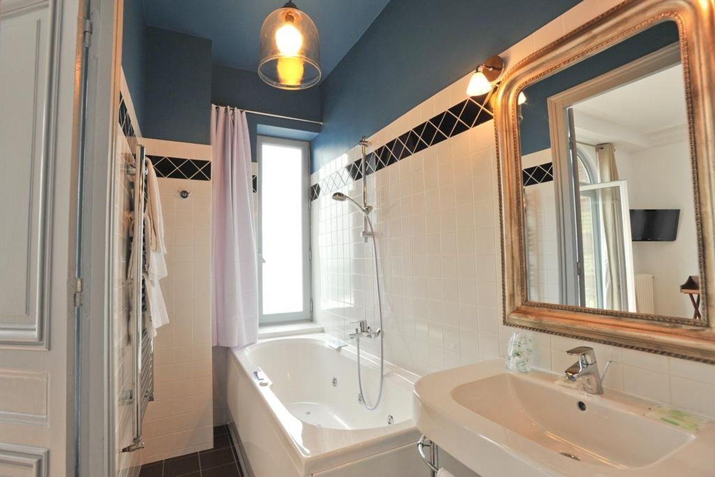 Hotel le rayon vert, этрета () - франция.