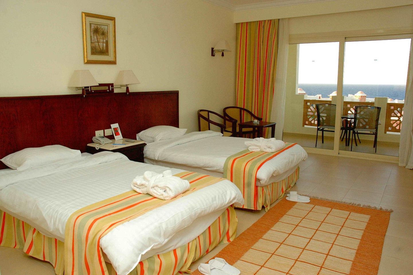 Недорогие туры на двоих. Serenity Makadi Beach 5 Египет. Египетские номера. Номера отелей в Египте фото. Serenity Queen Hotel 5