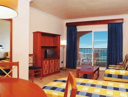 Capdepera hotels for families with children