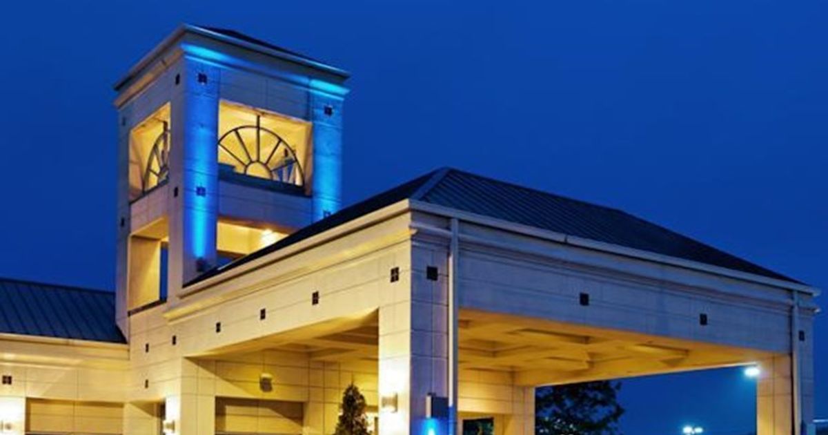 Holiday Inn Express Hotel & Suites Huntsville University Drive