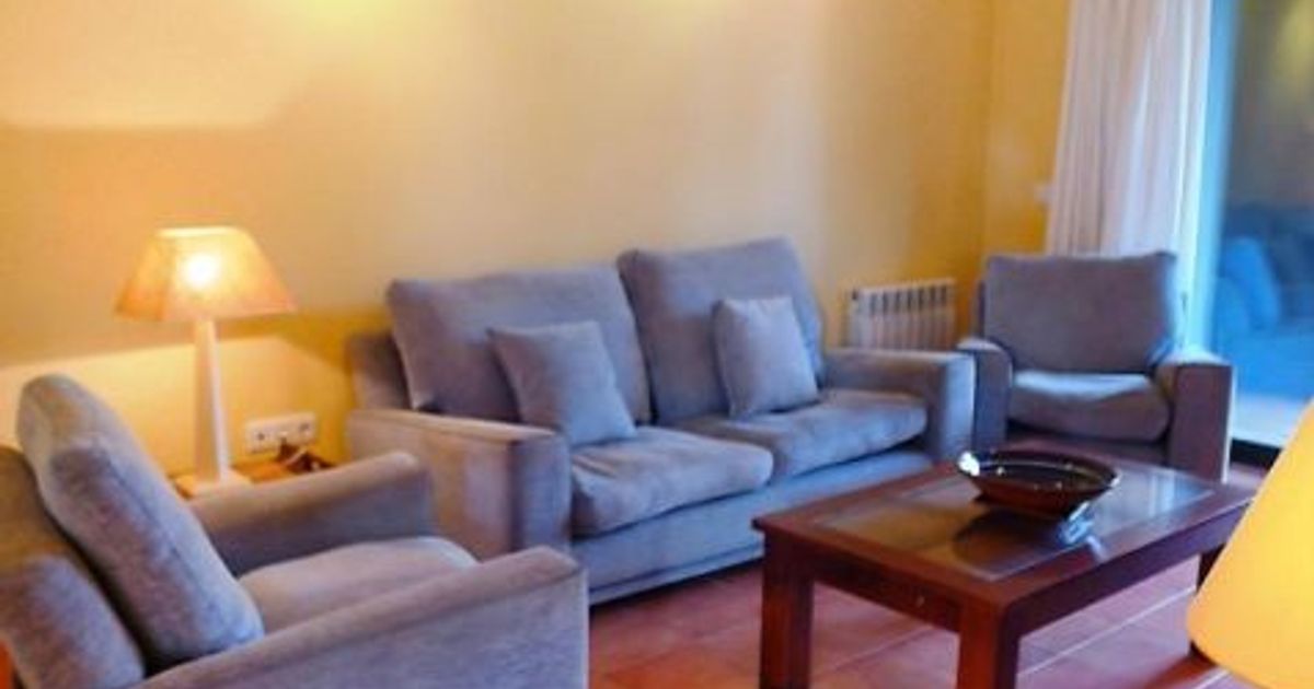 Accessible 4 Bedroom House in Navata with Parking and Pool