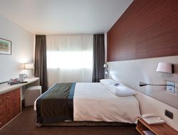 Pets-friendly hotels in Rungis