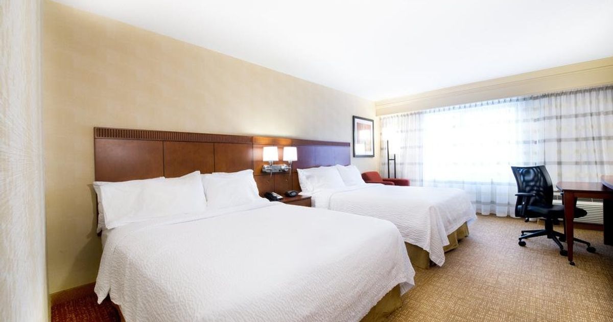Courtyard by Marriott Mississauga-Airport Corporate Centre West