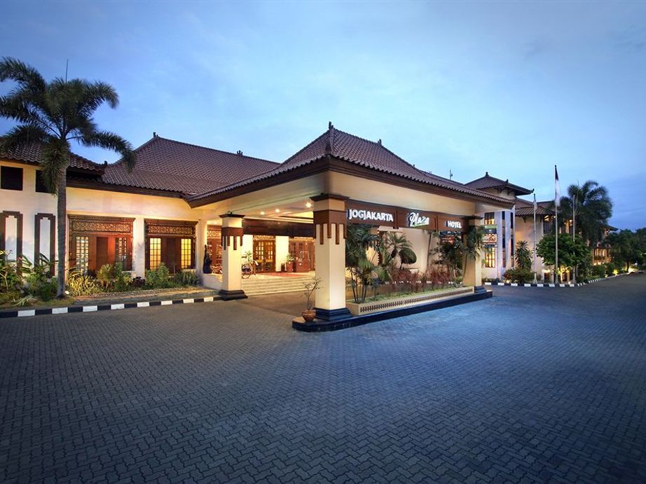 Hotel Bintang 4 di Dekat UGM Jogjakarta