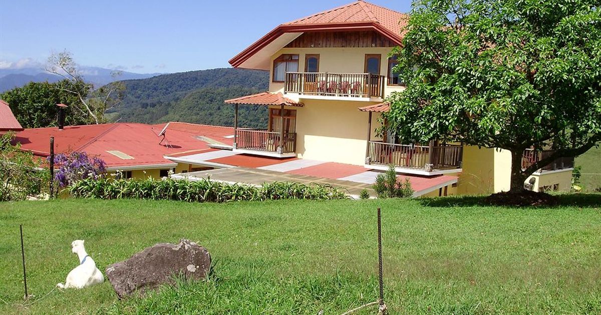 Guayabo Lodge