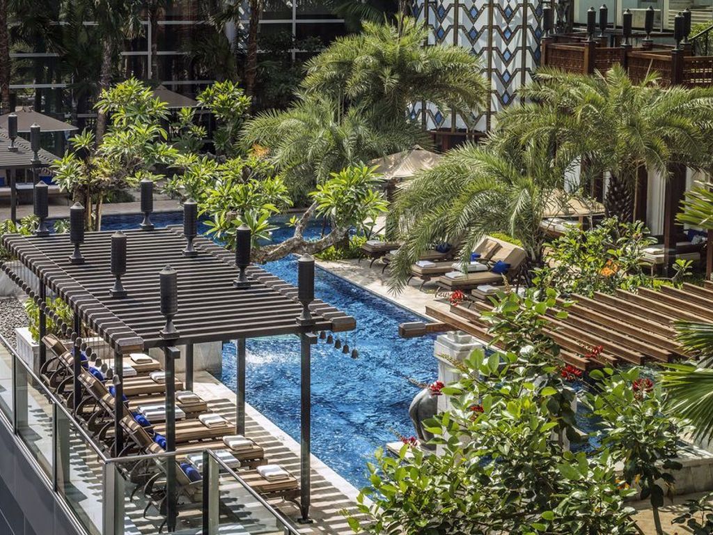Four Seasons 5-Star Luxury Hotel Jakarta