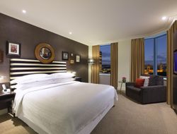 Top-10 romantic Sydney hotels