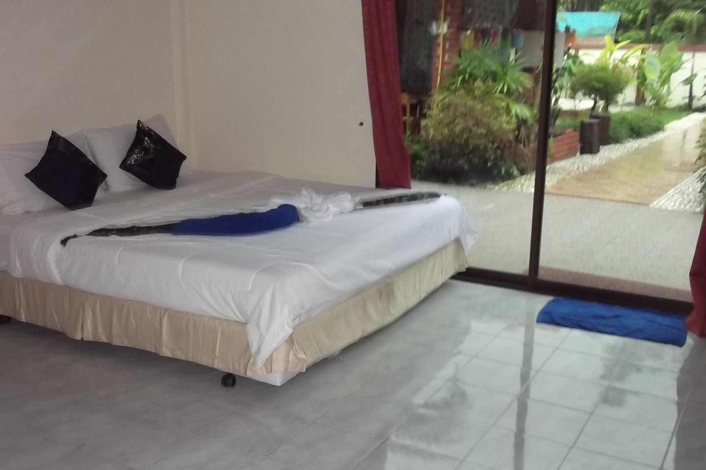 Nai yang place phuket airport 3. Thalang Phuket Villa 6 Bed. Отель на Пхукете с тремя слонами.