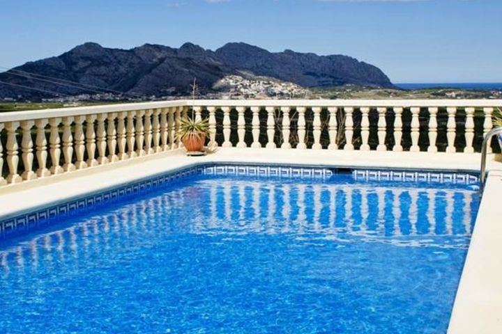 pool_hotels