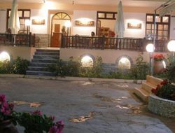 Ormos Panagias hotels with restaurants