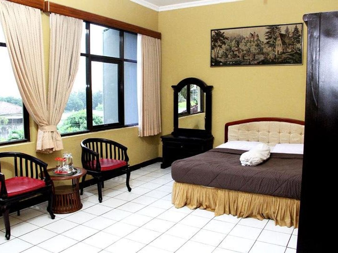 Wisma Rengganis Hotel Murah di Bogor