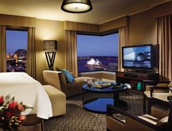Sydney hotels with sea view
