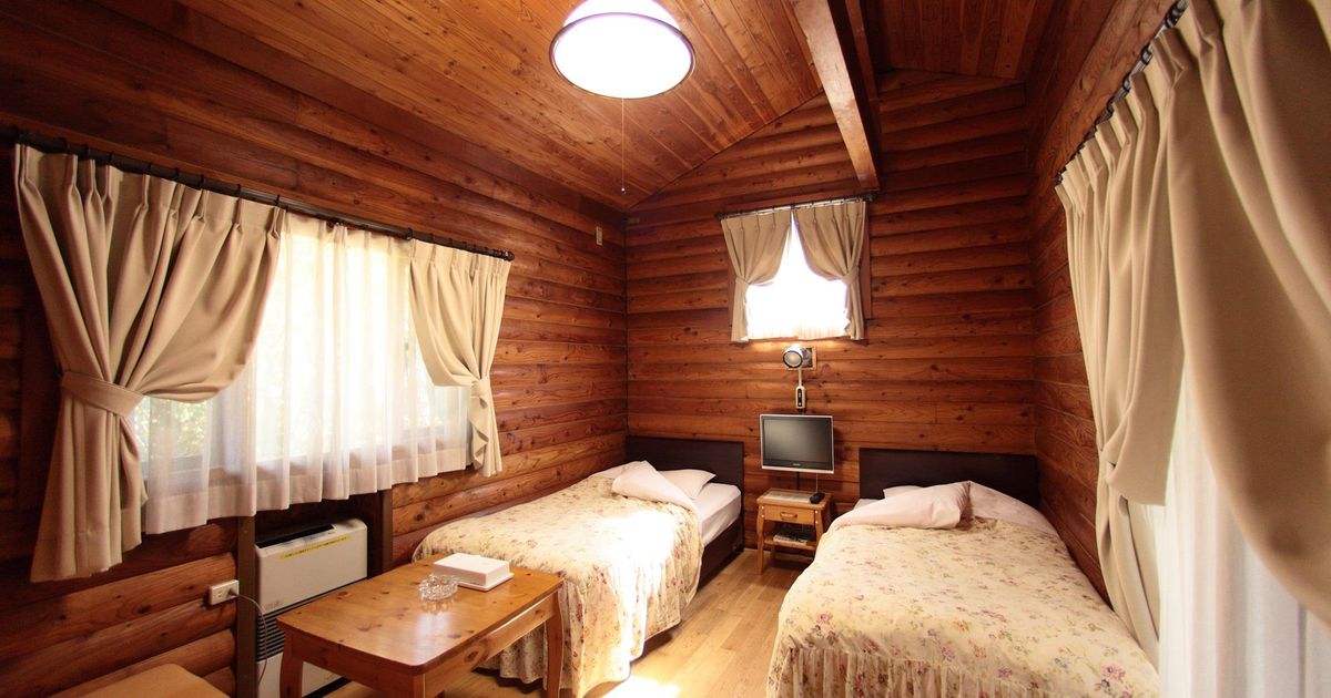 Cottage in Log Cabin
