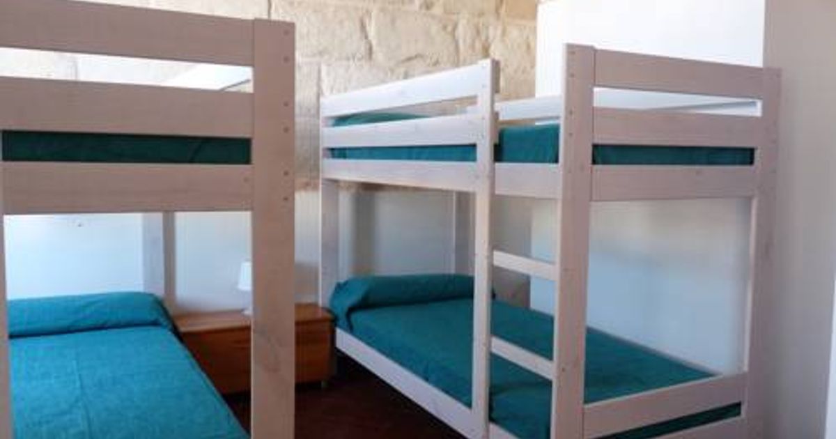 Hostel Menorca - Albergue Juvenil