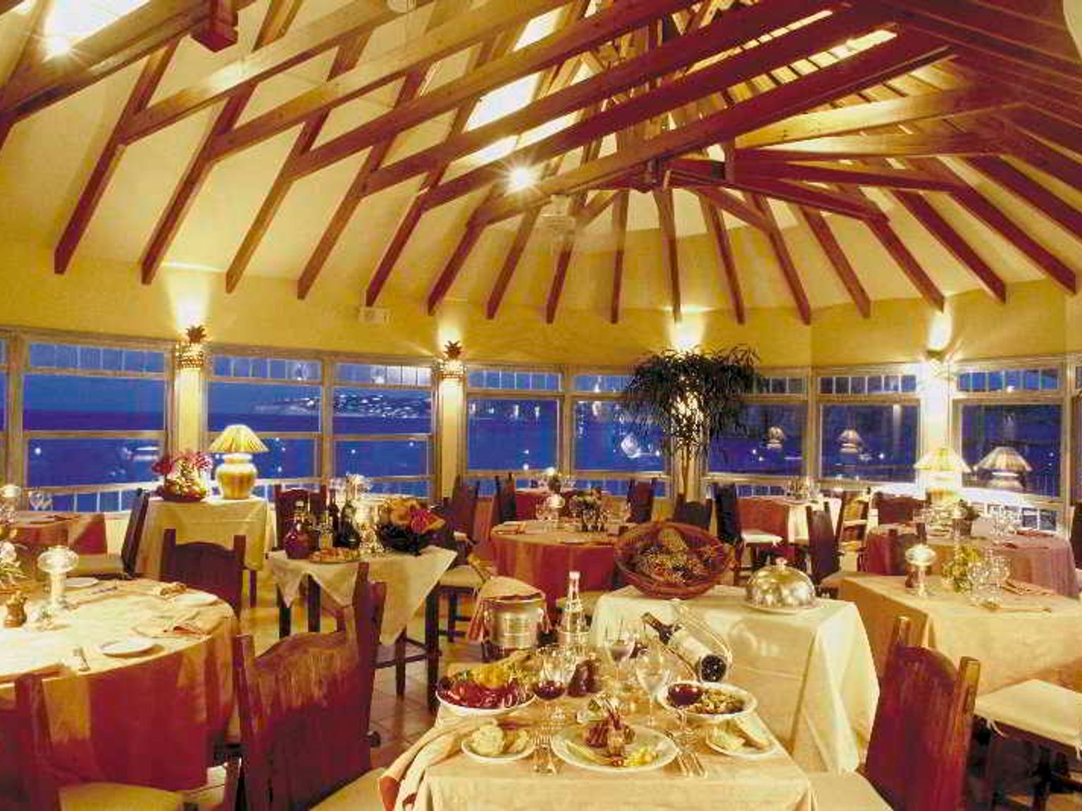 Oceanfront Dining