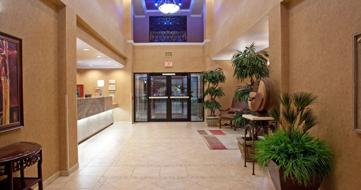 Holiday Inn Express Hotel & Suites Austin - Highway 620 & 183