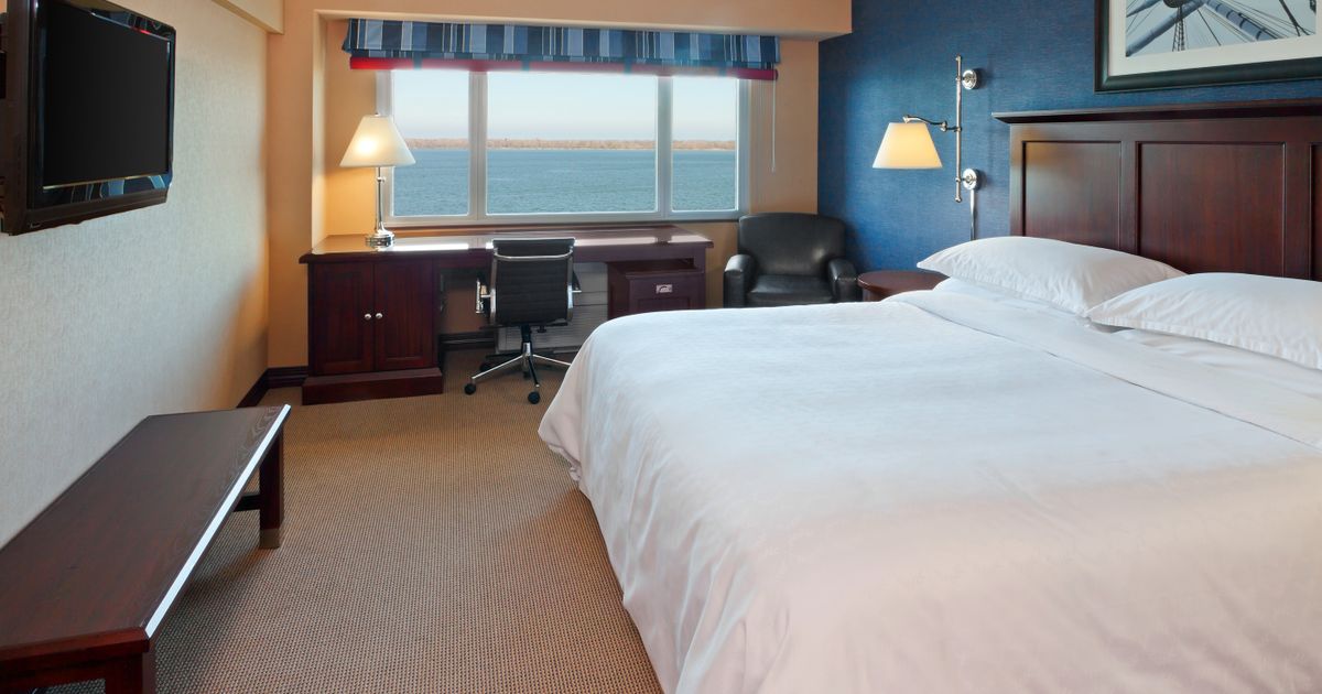 Sheraton Hotel Erie Bayfront