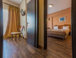 Top-5 hotels in the center of Chalkis
