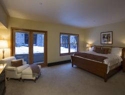 Telluride hotels with swimming pool
