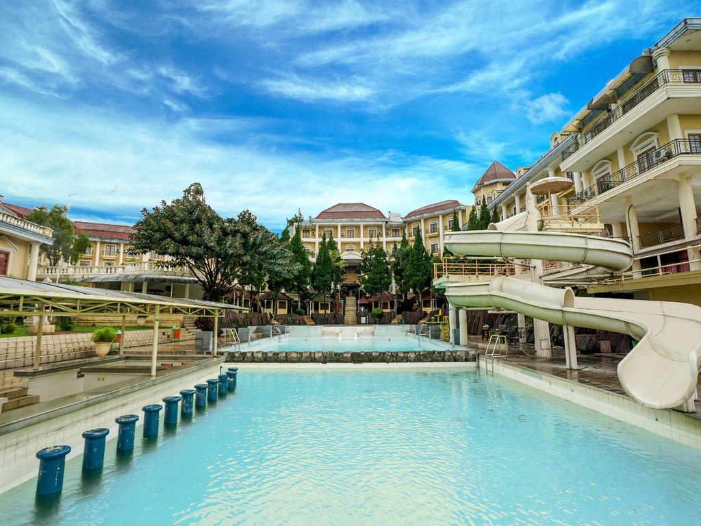 Tretes Raya Hotel & Resort Pasuruan