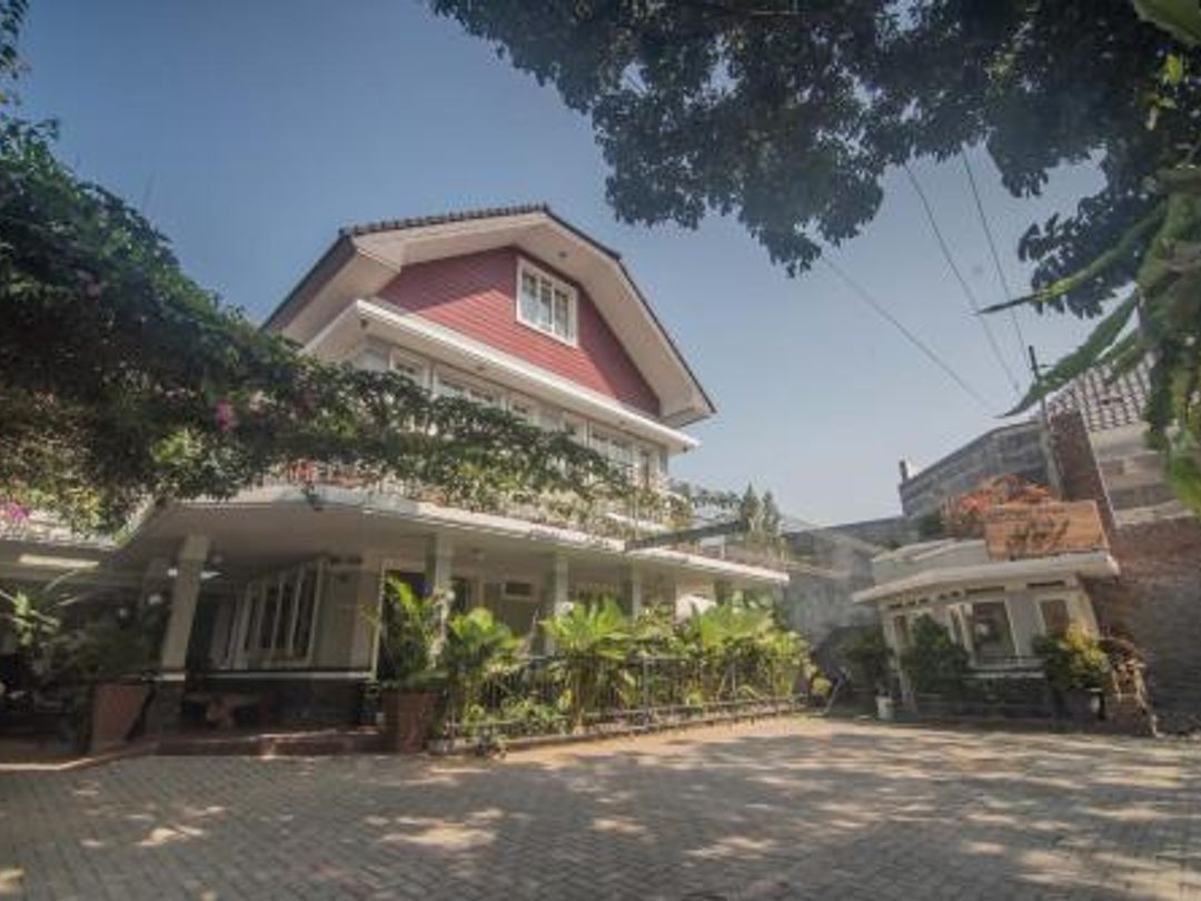 Hotel Front One Boutique Murah Malang