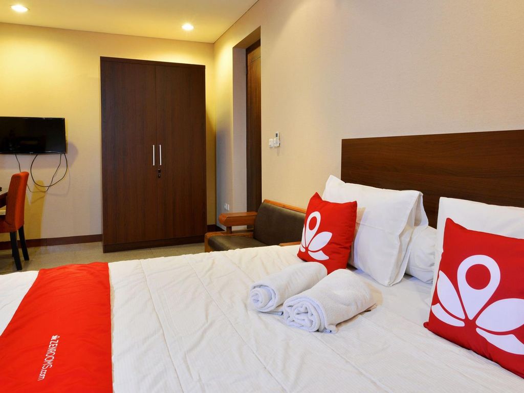 ZEN Rooms Terogong Hotel di Cilandak Barat