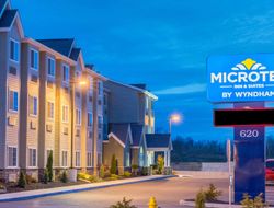 Pets-friendly hotels in St. Clairsville
