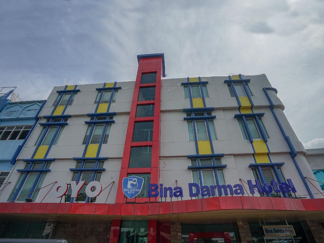 OYO 987 Hotel Bina Darma Palembang