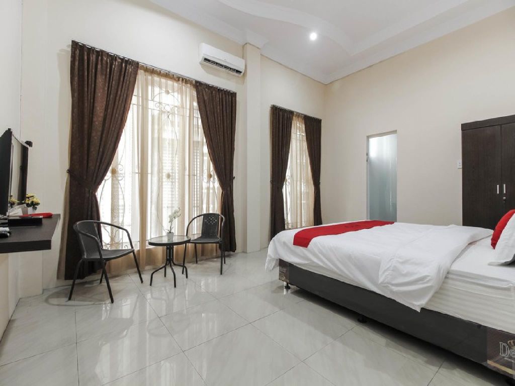 OYO 92158 Ralica Residence Hotel di Medan