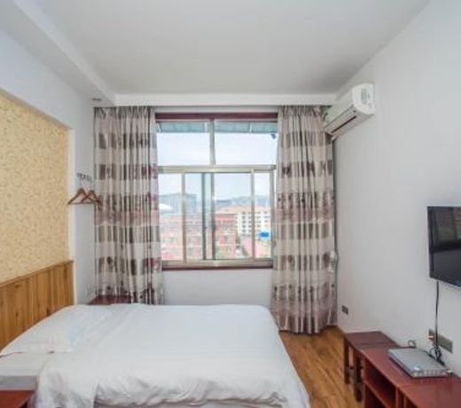 Zhangjiajie Yijiaqin Hotel