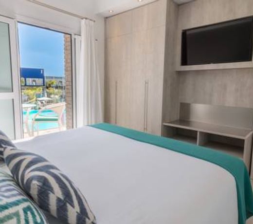 Hotel LIVVO Los Calderones - Adults recommended