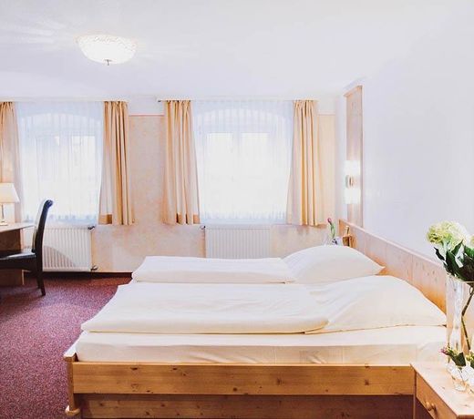 Hotel-Gasthof Zum Hirsch