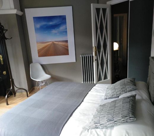 7 Moons Bed & Breakfast