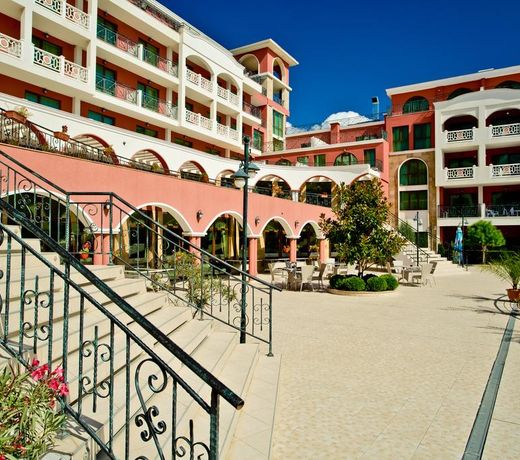 Saint George Palace Hotel