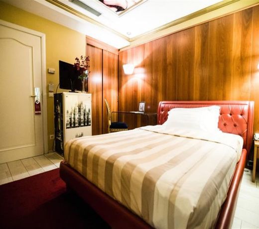 Diplomat Hotel & Spa