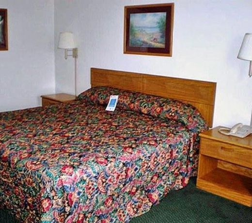 Motel 6-Barkeyville, PA