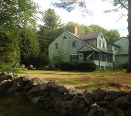 Tuckernuck Inn