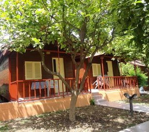 Toll Hotel