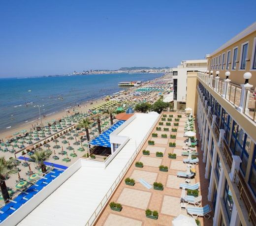 Adriatik Hotel, BW Premier Collection
