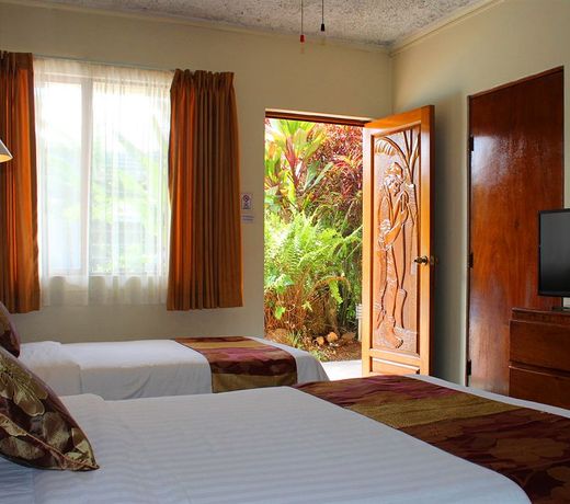 Soluxe El Sesteo Hotel