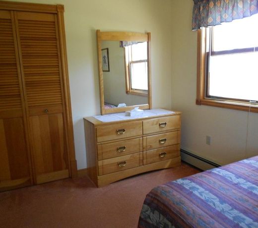 Shaw's Hotel & Cottages