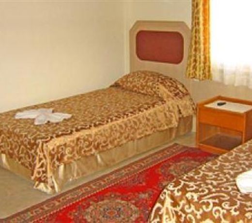 Arya Hotel