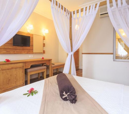 Akdeniz Beach Hotel