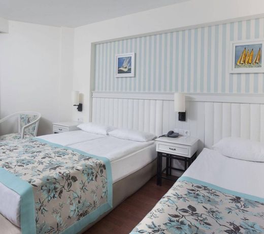 Monachus Hotel & Spa
