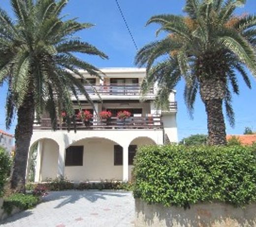 Baresic Apartmani