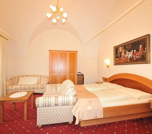 Hotel Goldener Brunnen