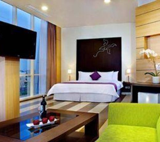 ASTON PARAMOUNT SERPONG