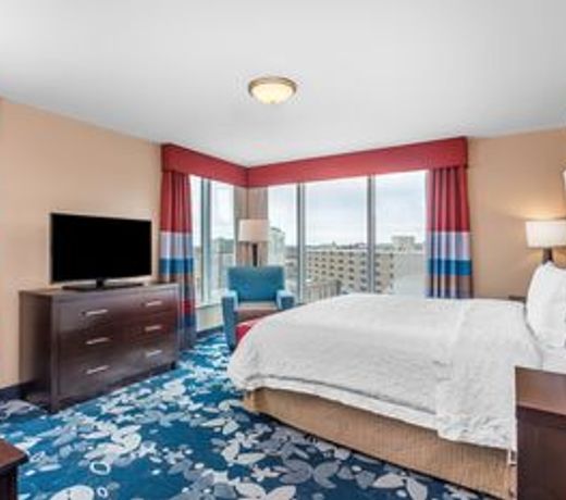 Hampton Inn & Suites Madison Downtown