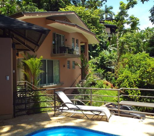 Tulemar Resort